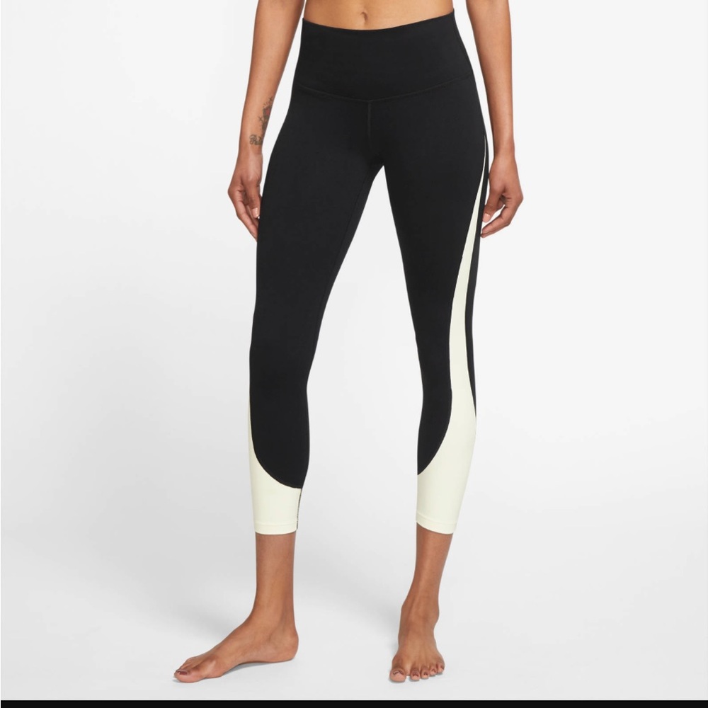 Nike NY Dri-FIT High Rise 7/8 Novelty Tights - Women's NWT